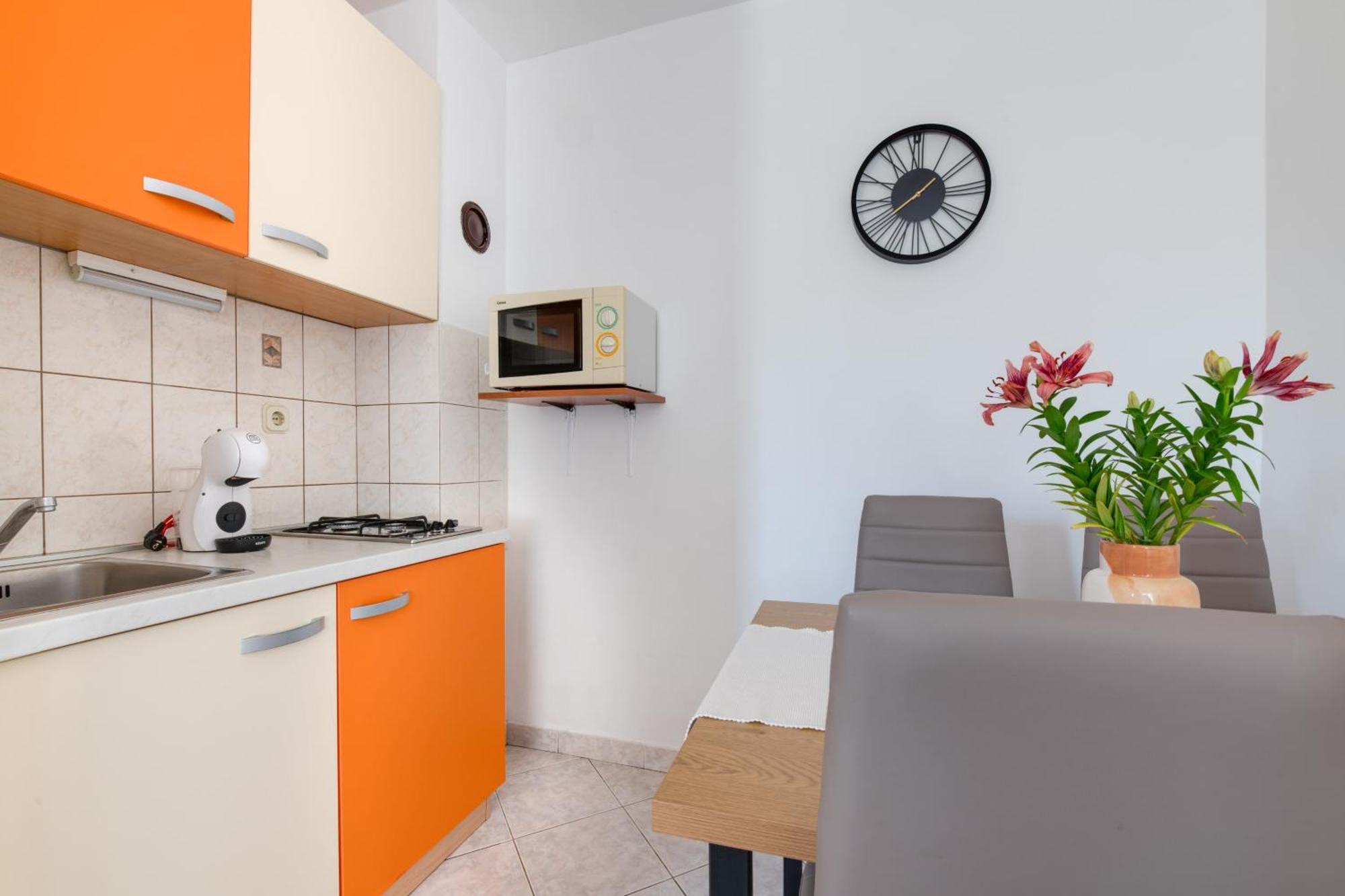 Villa Livia With Three Nice Apartments, Swimming Pool, Childrens Playground, Barbecue And Free Parking Ližnjan Екстериор снимка
